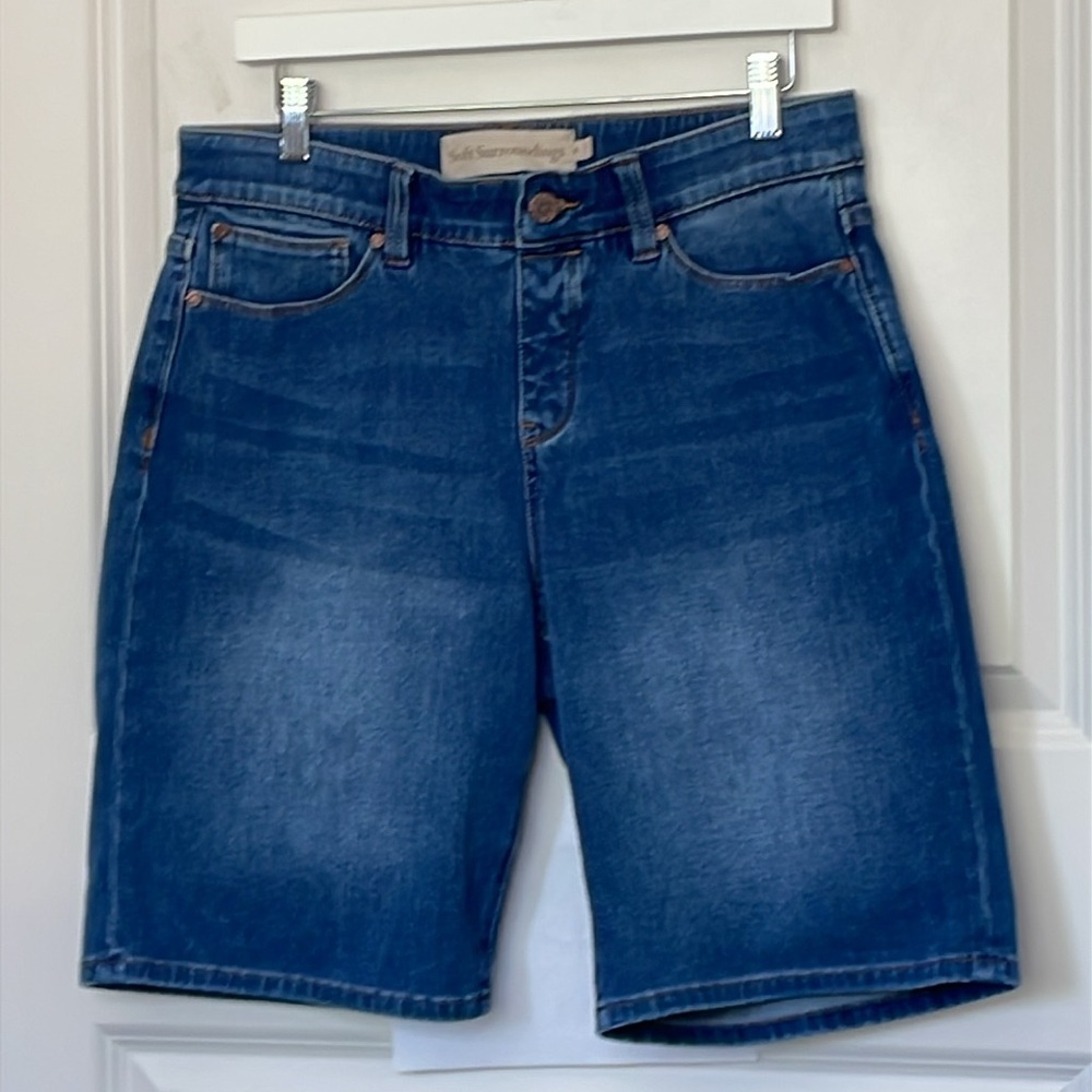 Soft Surroundings Women’s Denim Pull On Bermuda Shorts Medium - Picture 2 of 7